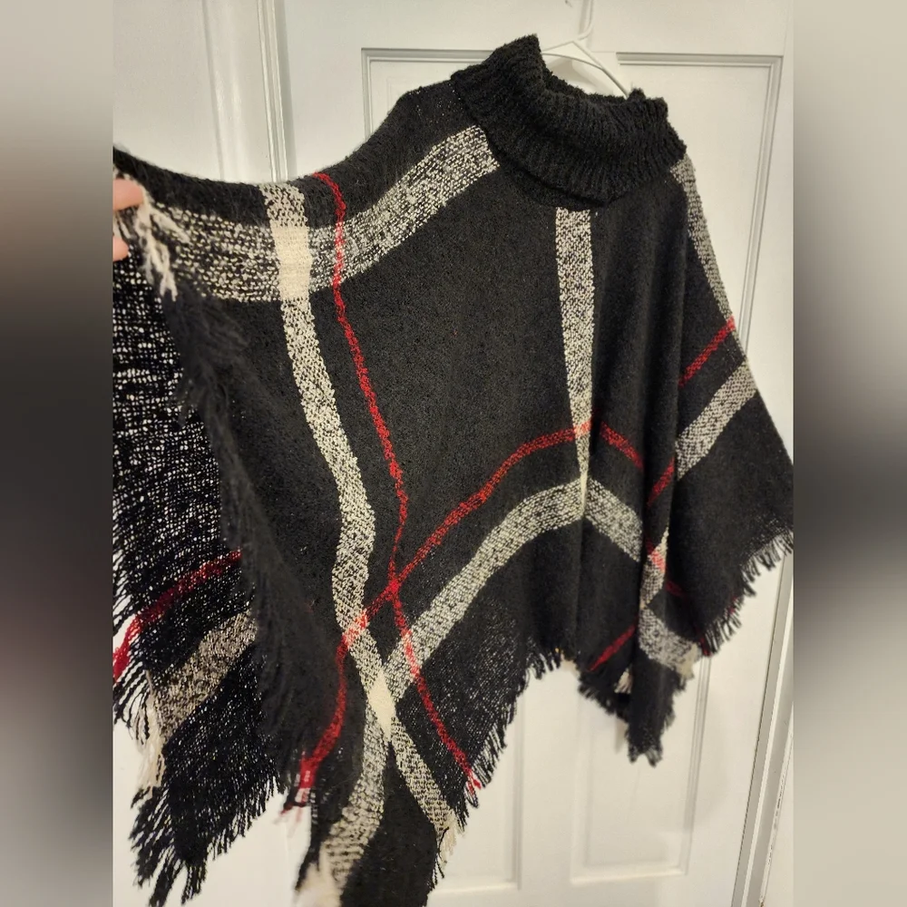 High neck free style cape, in wool fabric - Picture 4 of 5